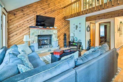 Locust Lake Village House | Walk to Locust Lake Poconos Vacation Home!