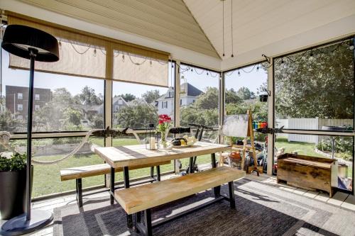 Cambridge House | Walk to Marina, Park and Dtwn Cambridge Family Home