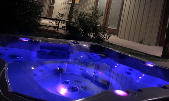 Canyon House | Wallace Ranch w/arena, corrals, fire pit, pool table, outdoor shower & HOT TUB!