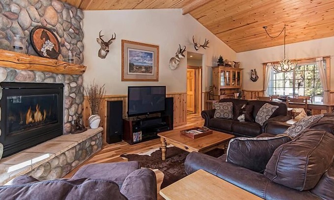 Sunriver House | Wallowa With Western Charm