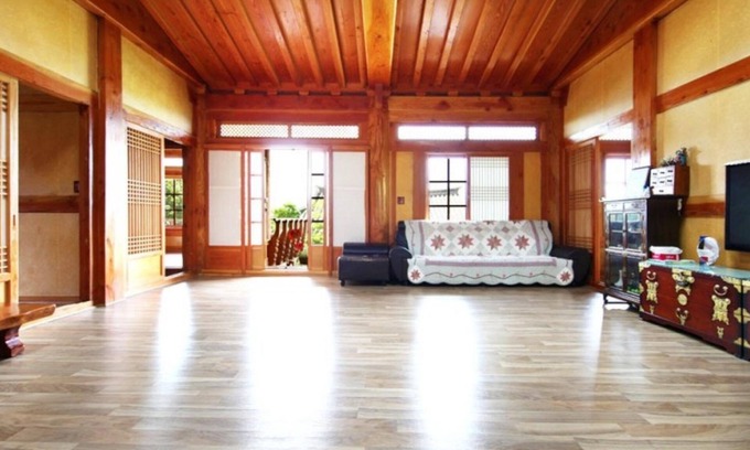 Nambanggye House | Wando Hanok Pension