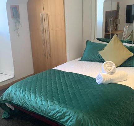 Thornton House | Wandsworth, South London Deluxe King Room 5