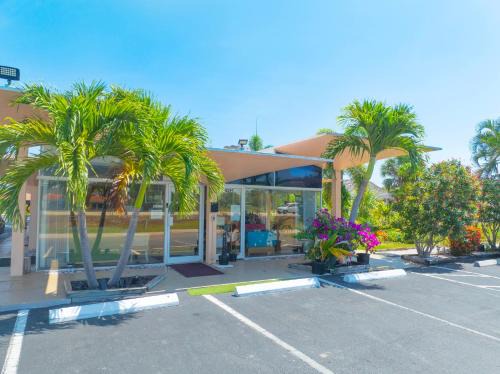 Warm Mineral Springs Hotel | Warm Mineral Springs Motel