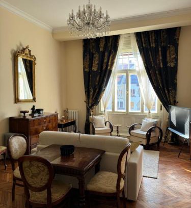 Old City Apartment | warm & peaceful apartment downtown
