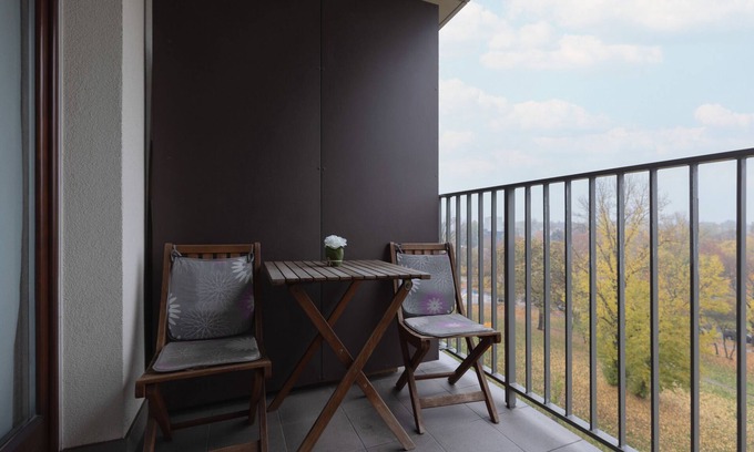 Muranow Apartment | Warsaw Apartment With Parking by Renters