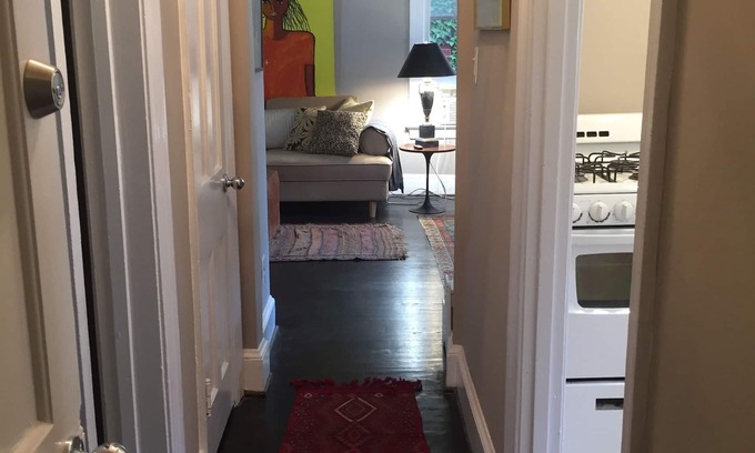 West End Apartment | washington DC in the heart of quaint historic Georgetown