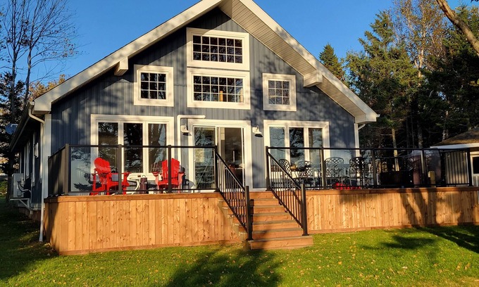 Bayview Cottage | Water Front Cottage in Stanley Bridge- Just Minutes To Cavendish Beach