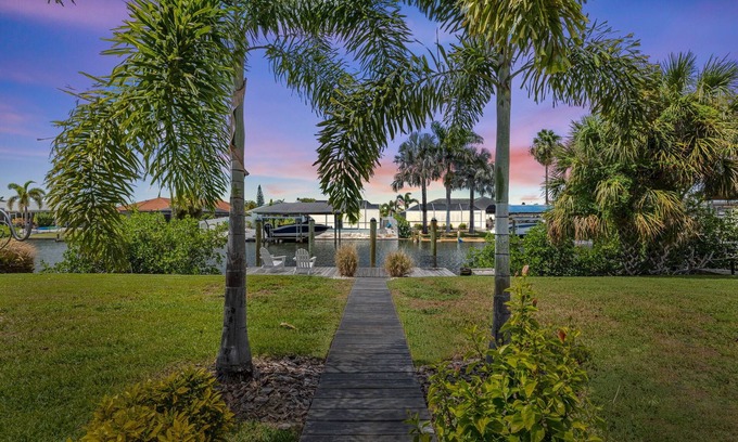 Apollo Beach House | Water Front Home Island Paradise, come explore true tranquility.