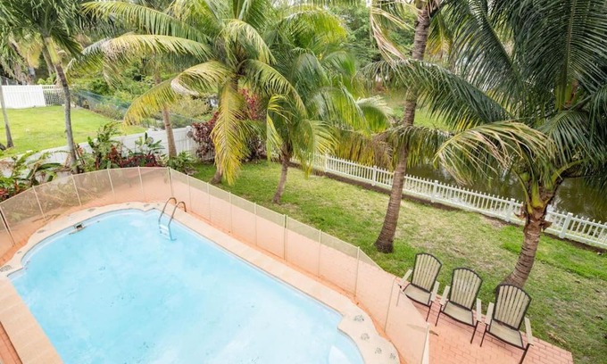 Pembroke Pines Villa | Waterfront 2-Story Villa with Heated Pool