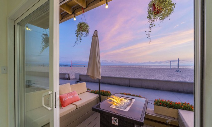 Hermosa Beach Apartment | "Waterfront Bliss: The Envy of Every Traveler" 3X Hall of Fame Accommodations