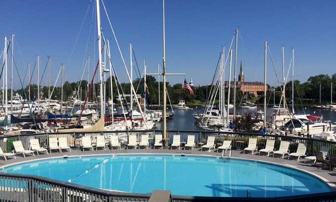 Eastport Condo | Waterfront Condo- Eastport Annapolis- Next to Spa Creek Draw Bridge & AYC