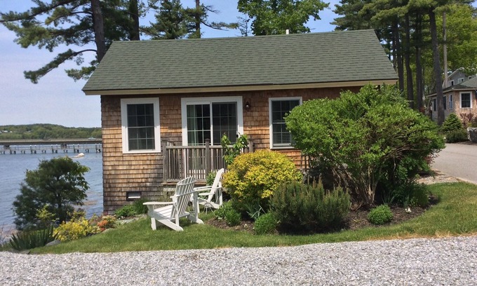 Edgecomb Cottage | Waterfront Cottage in Mid-coast Maine