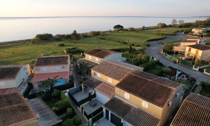 Poggio-Mezzana House | Waterfront duplex from SATURDAY to SATURDAY in high season