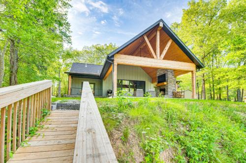 Flippin House | Waterfront Flippin Retreat with White River Access!