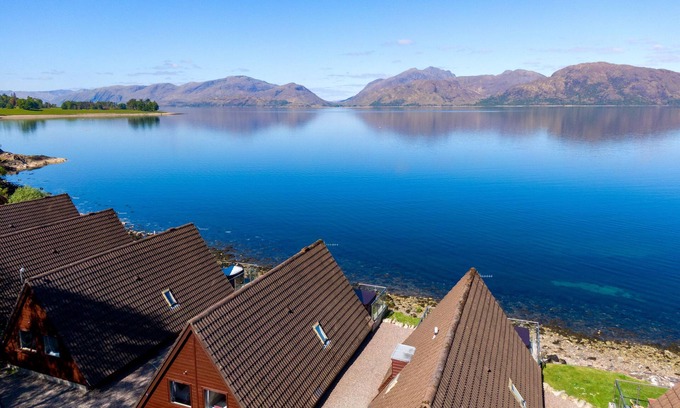 Kentallen Cottage | Waterfront Lodge 3 with Hot Tub