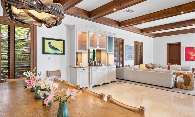 College Park Villa | Waterfront Luxurious Oasis - 5BR/5BA Villa on the Intracoastaln