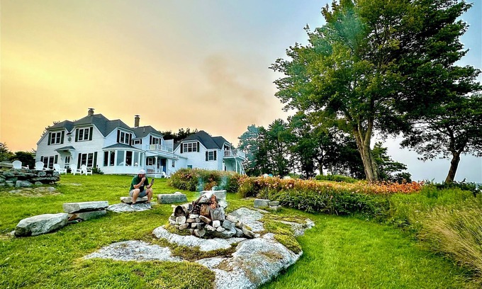 Isle of Springs Cottage | WATERFRONT Retreat venue for up to 60 guests!…nWeddings, Reunions, Meetings!…