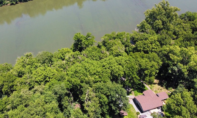 Front Royal House | Waterfront Retreat on the Shenandoah River 7 miles from National Park