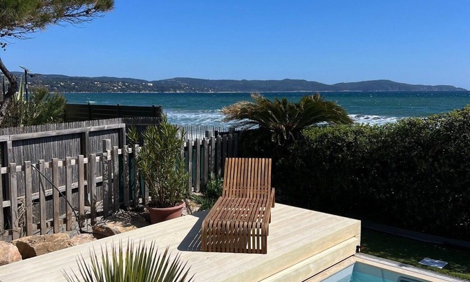 Cavaliere Villa | Waterfront villa with pool