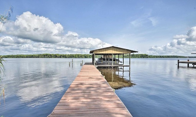 Welaka House | Waterfront Welaka Escape with Private Docks!
