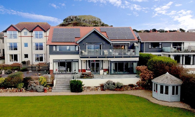 Deganwy Cottage | Waters Edge - Three Bedroom Cottage, Sleeps 6