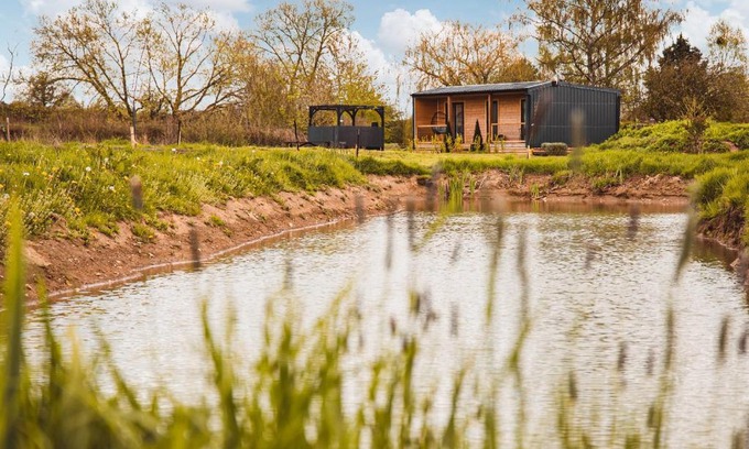 Donyatt House | Waters Edge - Uk44426