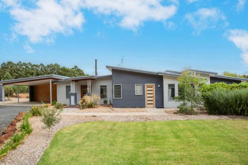 Wilyabrup House | Waterside Wilyabrup
