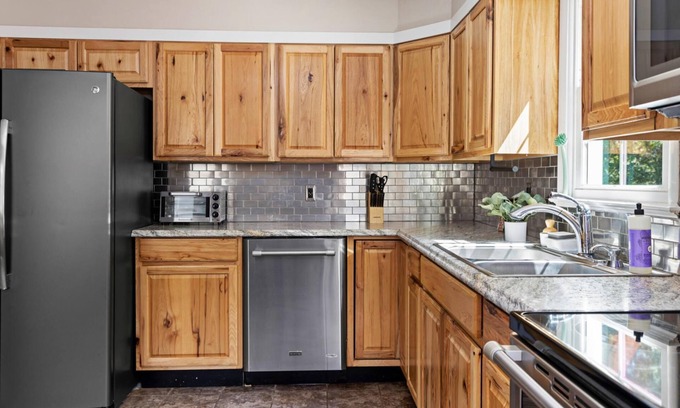 Waynesboro House | Waynesboro Home 25min to Wintergreen Sherando