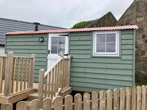 Kirkmichael Ski Chalet | Wee Beach Hut Maidens