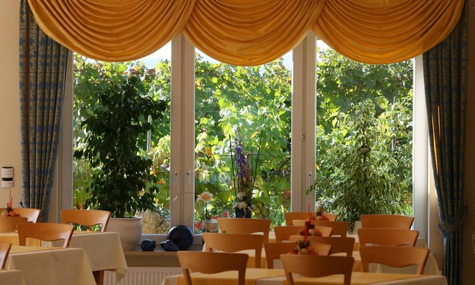 Sommerhausen House | Weingut & Gästehaus Felshof