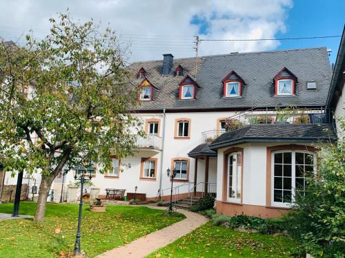 Rachtig House | Weinhof Michael Morbach