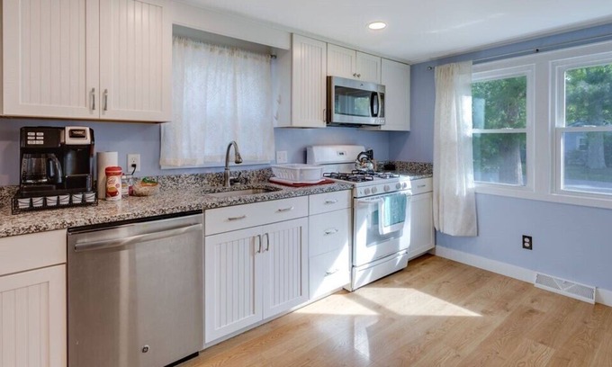 Manomet House | welcome Home