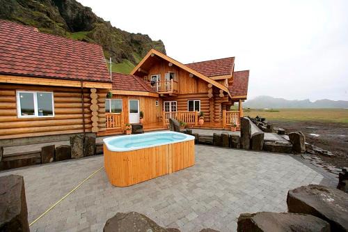 Eyvindarholar Hotel | Welcome Lambafell