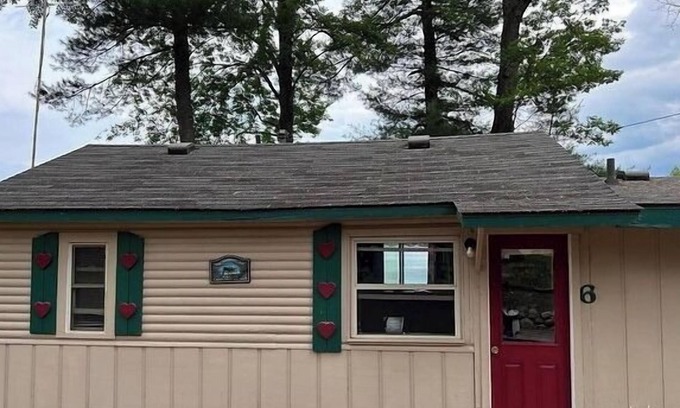 Gaylord Cabin | Welcome to Cottage 6 at Heart Lake Resort!