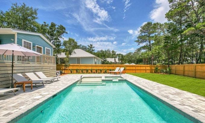 White's Gulfview House | Welcome to 'Front Porch Sitting'