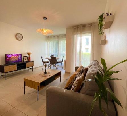 Vitry-sur-Seine Apartment | Welcome to Paris ! T3 super cosy, parking, terrasses, idéal 1-6 personnes, 8 min to Paris