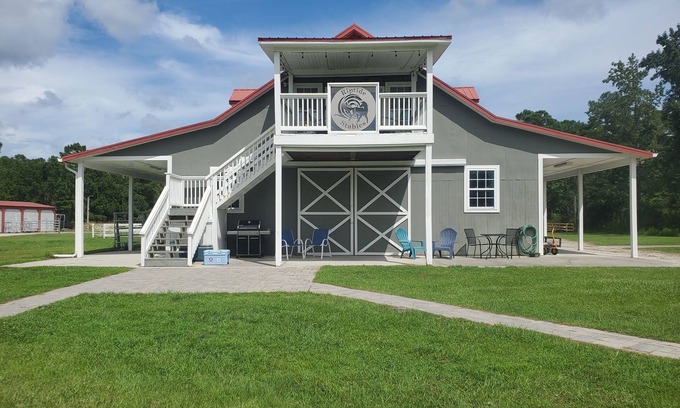 Castle Hayne House | Welcome to Riptide Stables, 17 Acre Farm, w/animals by the beach!