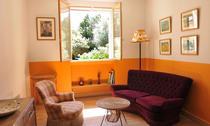 Avignon Cottage | Welcome to the farmhouse of the violet