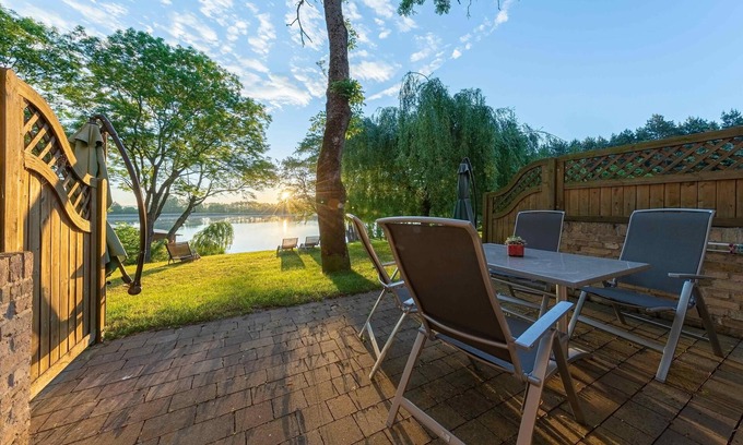 Muritz Apartment | Welcome to the idyllic Lake Loppin in the vacation apartment Stockente