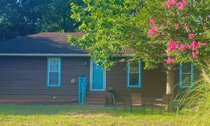 Silver Lake House | Welcome to Wilmington and have the local experience!