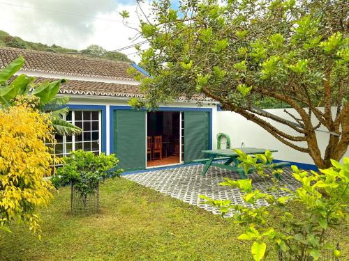 Caloura House | WelcomeBuddy - Casa Tia Néné - Green Glassyard