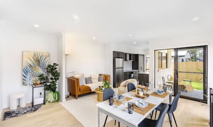 Browns Plains House | Well-decorated 5BR Family home