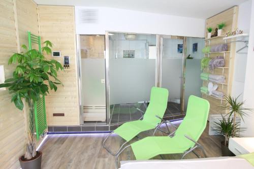 Oberhausen Apartment | Wellnessapartment Nr1 mit Finnischer Sauna - Wallbox - Netflix - WLAN
