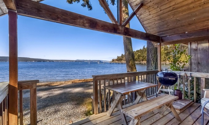 Eastsound Cabin | West Beach Resort