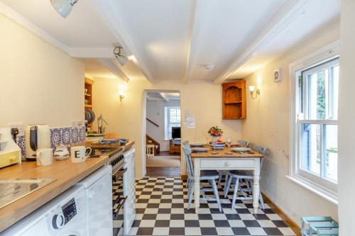 Little Petherick House | West Creek Cottage