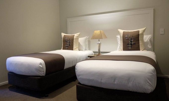Wanaka Hotel | West Meadows Motel