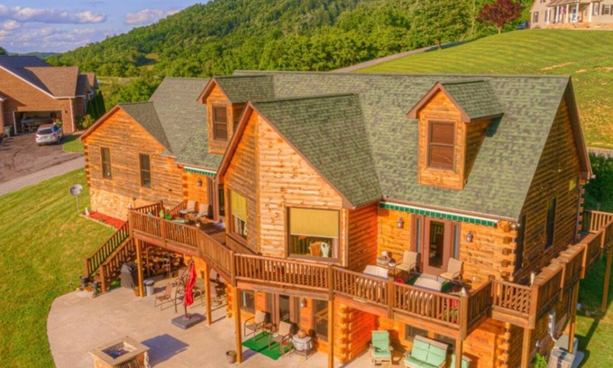 Goldbond Cabin | West Virginia Log Cabin Home