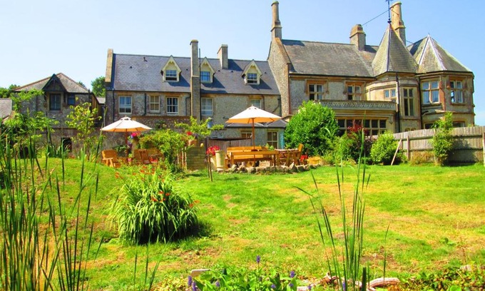 Totland Bay Bed & Breakfast | Weston Manor