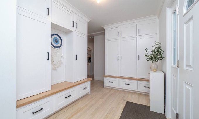 Westport House | Westport Dream Home 6 Bedroom/5 BathroomnnPool and Jacuzzi nnSteps to town