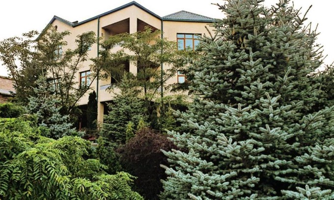 Byurakan Bed & Breakfast | Whirling Winds Inn